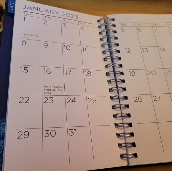 See It Bigger Monthly & Weekly Planner - Picture 8 of 13